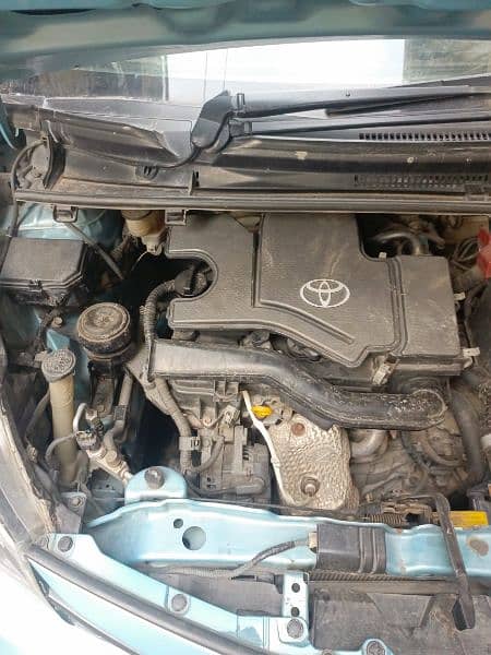 Toyota Vitz 2014 16