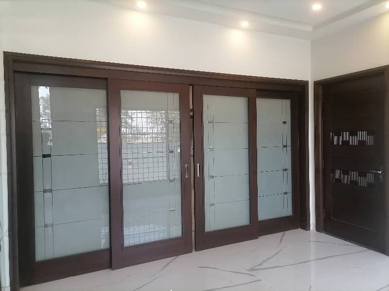 10 Marla House Is Available For Sale In Wapda City - Block M, Faisalabad 11