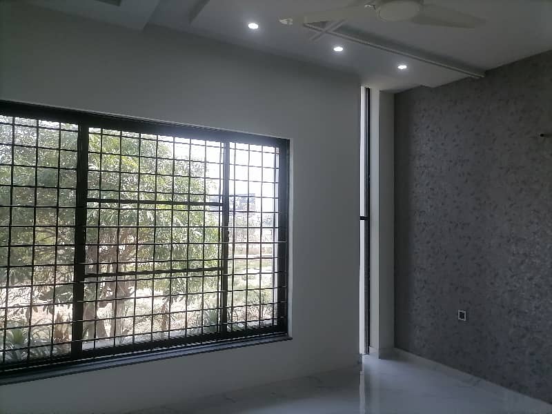 10 Marla House Is Available For Sale In Wapda City - Block M, Faisalabad 37