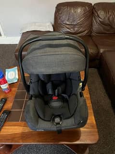 Joie car seat (0-12 months)