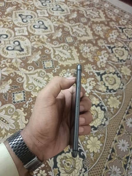 iphone 8 64GB
Non PTA 1