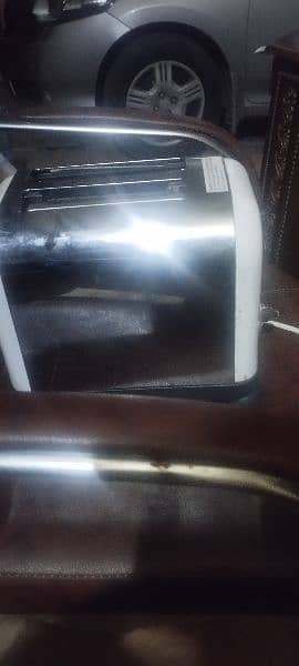 Morphy Richards toaster 1