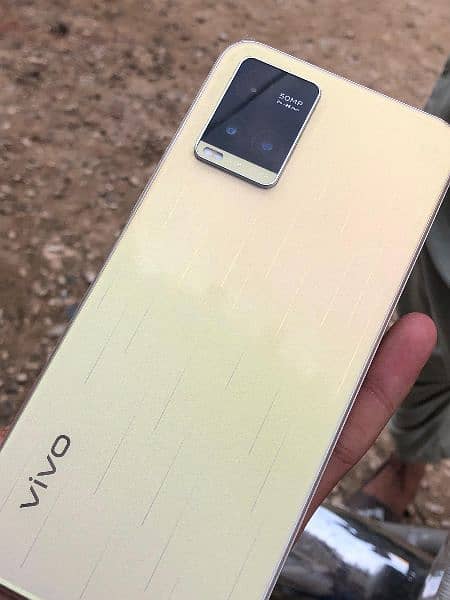 vivo y33t 8+4 ram /128 memory with box original charger 1