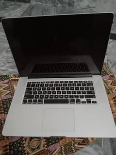 MacBook pro 2015 mid