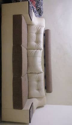 6 seater Sofa set available for sale in excellent condition 0