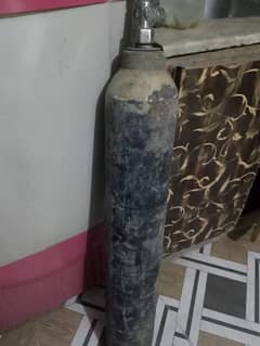 oxygen cylinder