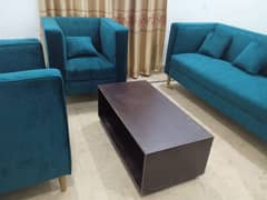 New 5 seater sofa set with center table