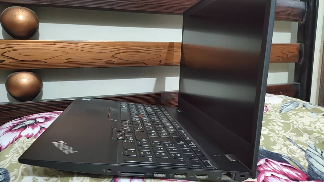 Lenovo ThinkPad T570 | 15.6" Business Laptop Core i5 7th Generation 2