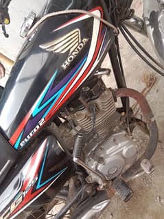 honda 125 2019 Karachi number full seeld original halat me