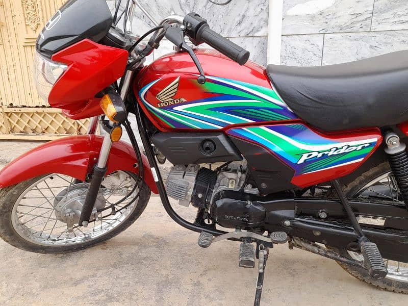 Honda pridor 100 Red clr 3