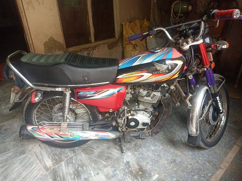 Honda 125 for sale model 2015 10/10 Condition 2