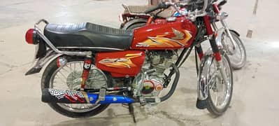 Honda 125 invoice ma ha orignal saman ma koi kam nhi ha engine seal ha