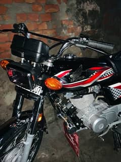 HONDA CG 125 BLACK 2024  like NEW