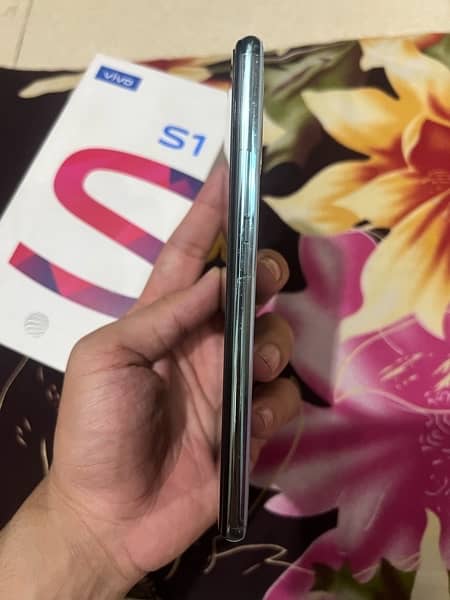 VIVO S1 4/128 OFFICIAL PTA APPROVED WITH ORIGINAL BOX 5