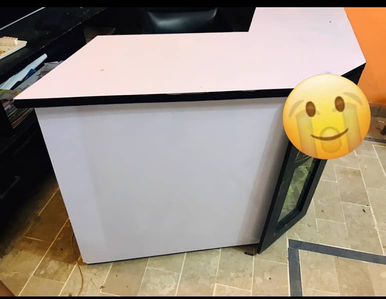 Reception Counter 6months used With Chair 3