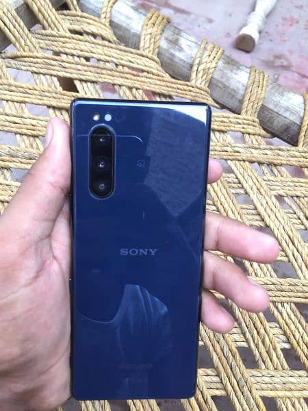 Sony Xperia Mark 5 7