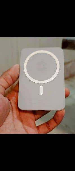 Infinix wireless powerbank  10/10 1