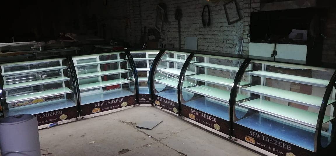 Cake Display Freezer Chiller / Meat Chiller /Salad Bar Bakery counter 2