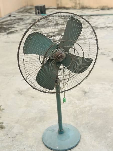 Pedestal Fan in good condition (whatsapp number: 03005806947) 2