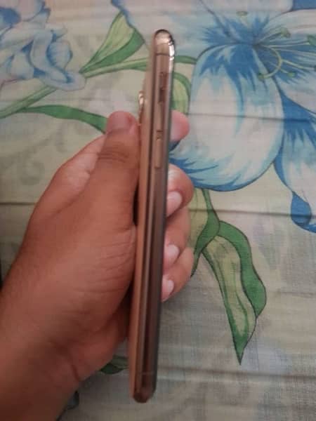 i phone 11 pro 256 gb. . 03448551206 whatsapp number 3