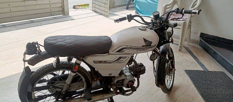 modified racer Honda CD 70 3