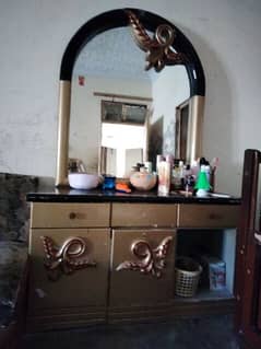 Dressing table