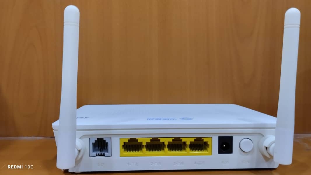 Huawei HS8545M5 (XPON/GPON/EPON wifi Router) Fresh With Adapter 0