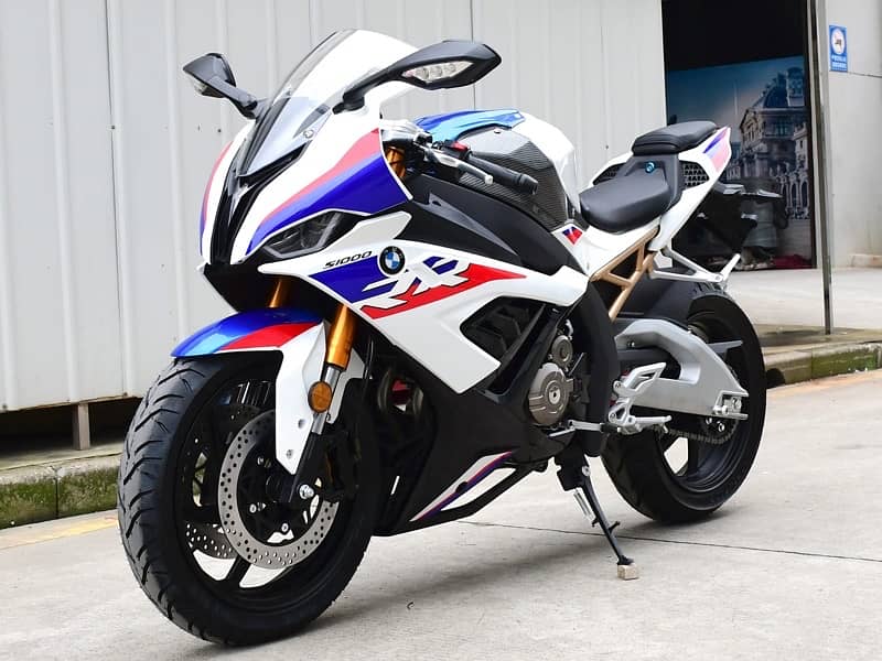 New shape BMWS1000RR 0