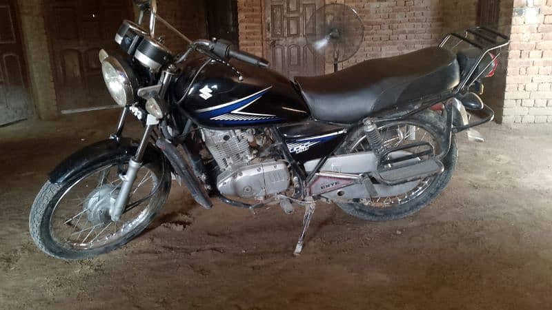 Suzuki GS150 9