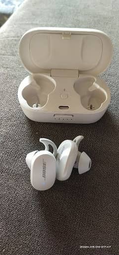 Bose Quite Comfort earbuds 0