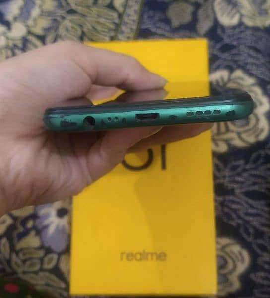 Realme 5i 4