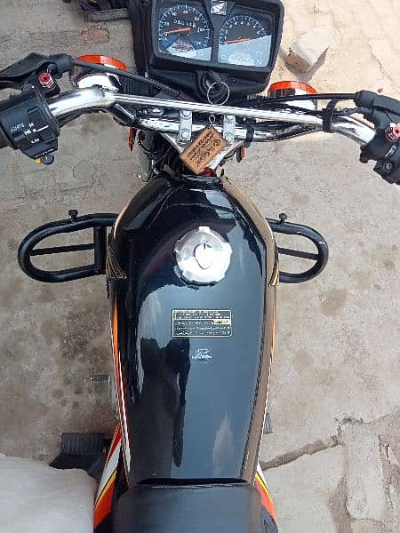 Honda CD 125 2022 Model. just 6000KM drive 4