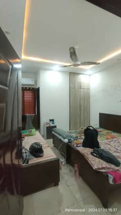 7 MARLA BRAND NEW UPPER PORTION AVAILABLE FOR RENT IN PU PHASE 2 NEAR TO PUNJAB SCHOOL AND BLOOMFIELD 0