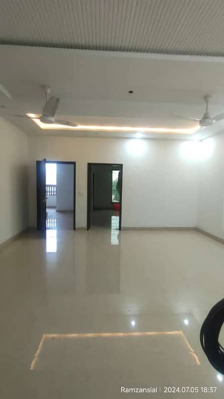 7 MARLA BRAND NEW UPPER PORTION AVAILABLE FOR RENT IN PU PHASE 2 NEAR TO PUNJAB SCHOOL AND BLOOMFIELD 2