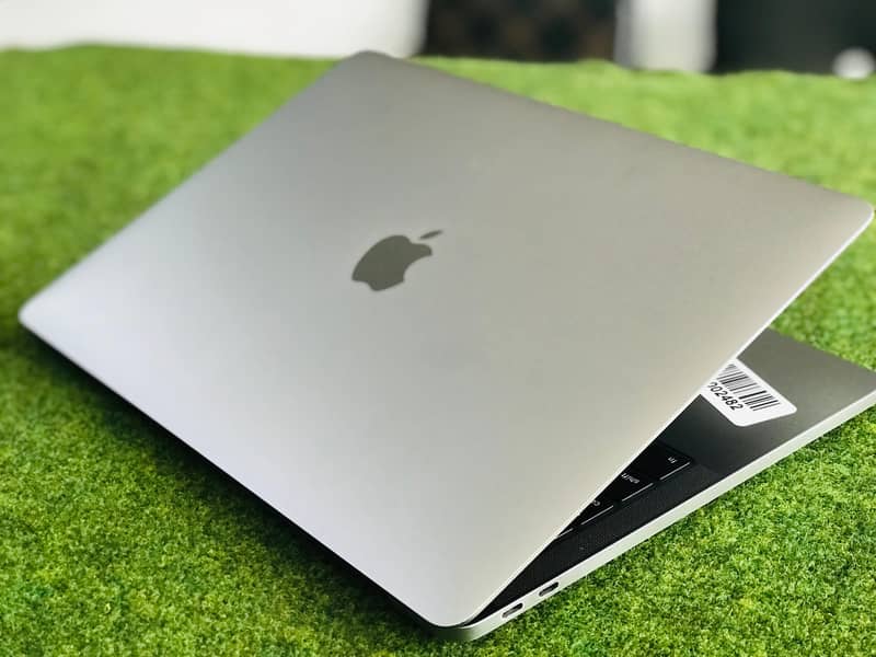 Apple Macbook Pro Core i9 2018 1