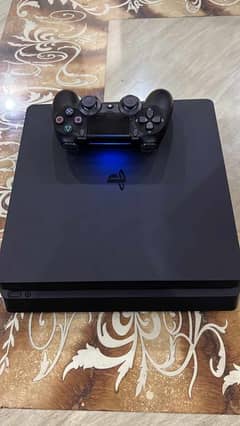 Ps4 slim 500gb  with One Controller