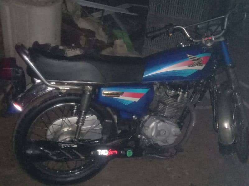 Honda 125 2002model  tanky tapy for sale 2