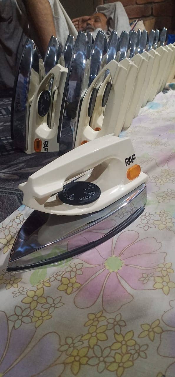 Automatic Iron, NA Iron, Morphy Richards Inspira, Raf Iron In Karachi 1