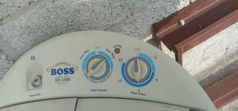 washing machine is very good condition. 2