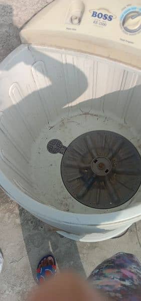 washing machine is very good condition. 3