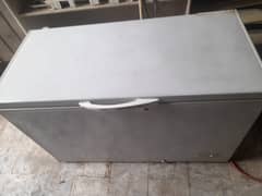 Dawlence Deep Freezer for sale in good condition