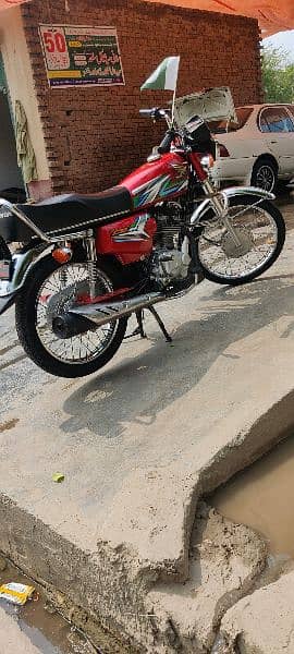 Honda125 2023 model 10/10 condition 4