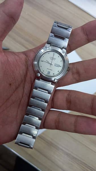 Citizen Quartz watch 1