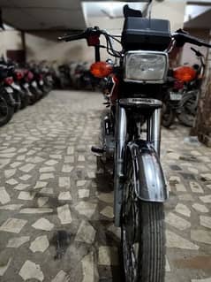 Honda CG 125 2017 model Karachi number. (03303652734)