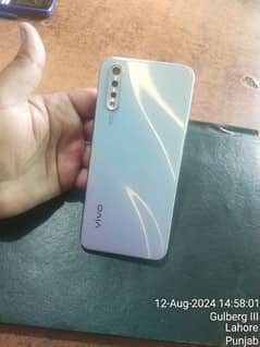 vivo s1 for sale original phone with charger 0