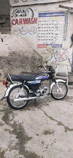 Honda Cd 70 for urgent sell fullfinal 145 ha is sy kam Waly msg ni kry 5