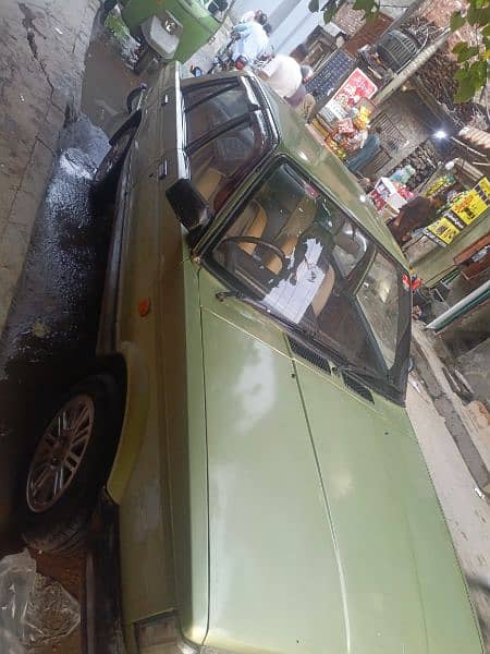 Nissan Sunny 1987 3