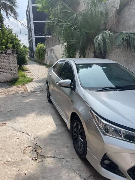 Toyota Corolla Altis 2021 4