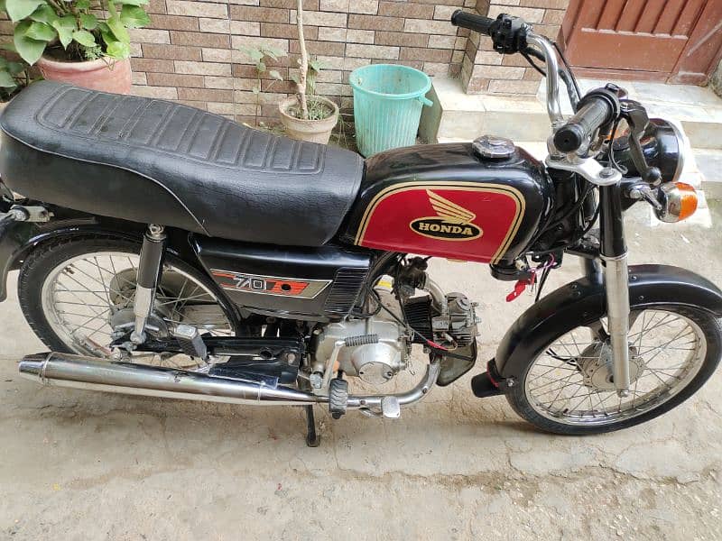 Honda 70 1982 model all okay 6