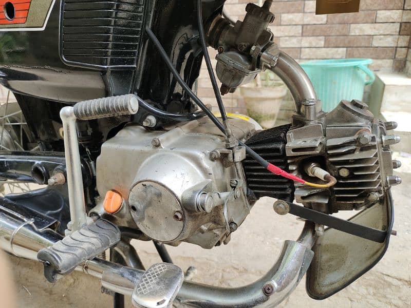 Honda 70 1982 model all okay 8